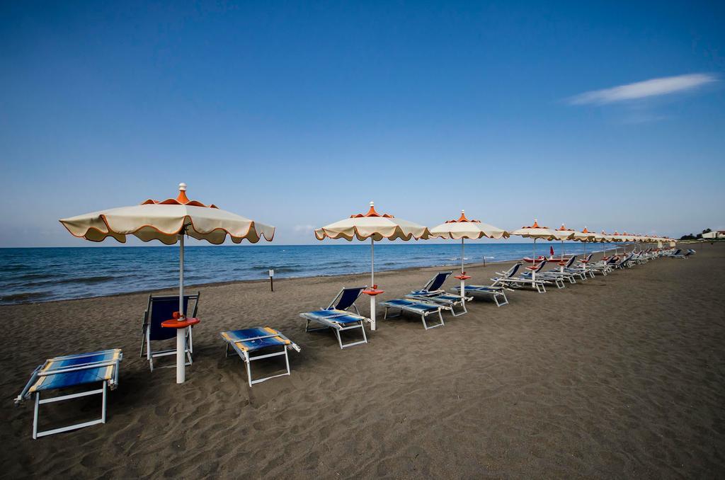 Hotel Gabbiano Порто-Сан-Джорджо Екстер'єр фото